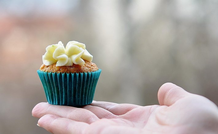 A Blue Velvet Cupcake for Grey Days and Slow Weekends